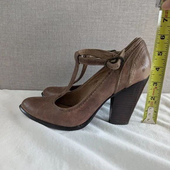 RARE Frye Brown T-strap Leather Pumps Distressed-style Vintage-inspired heels - Picture 11 of 11